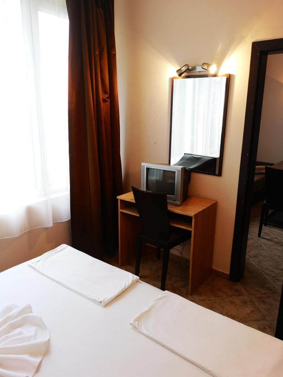 Hotel Varly Bryag Burgaz Dış mekan fotoğraf